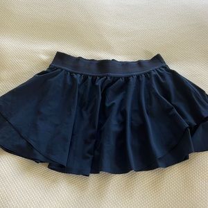 Lululemon skirt size 6